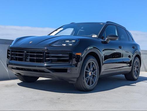 2024 Porsche Cayenne Base (Tiptronic)