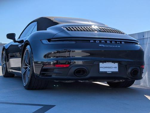 2023 Porsche 911 Carrera 4S Cabriolet