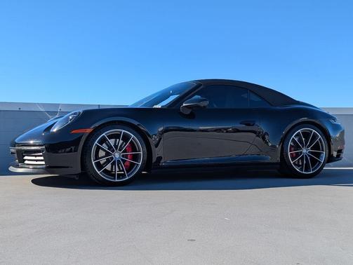 2023 Porsche 911 Carrera 4S Cabriolet