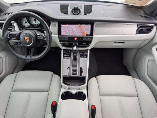 Dolomite Silver Metallic 2024 Porsche Macan Macan