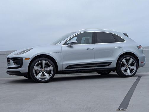 Dolomite Silver Metallic 2024 Porsche Macan Macan