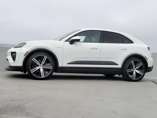 2025 Porsche Macan Electric