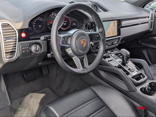 2023 Porsche Cayenne Platinum Edition