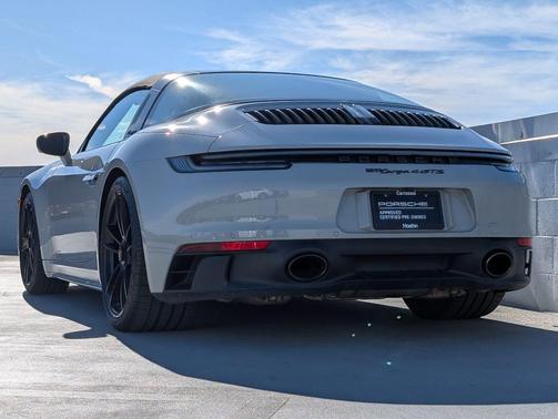 2022 Porsche 911 Targa 4 GTS