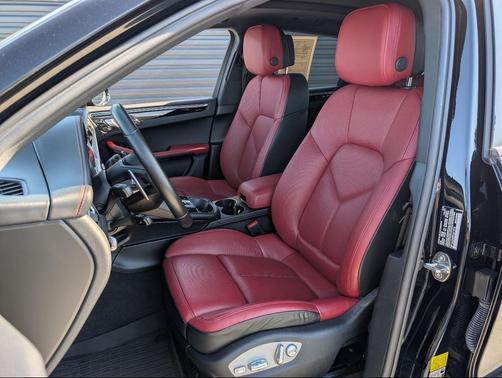 2023 Porsche Macan T