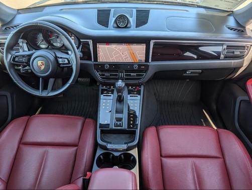 2023 Porsche Macan T