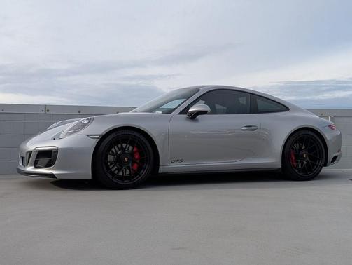 2018 Porsche 911 Carrera GTS