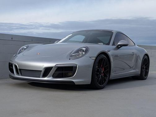 2018 Porsche 911 Carrera GTS