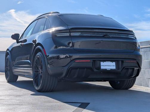 2026 Porsche Macan GTS