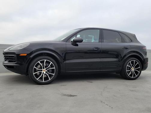 2022 Porsche Cayenne Platinum Edition