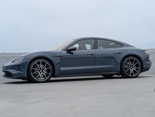 Blackli*paleblue 2026 Porsche Taycan 4