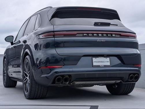 2025 Porsche Cayenne Turbo