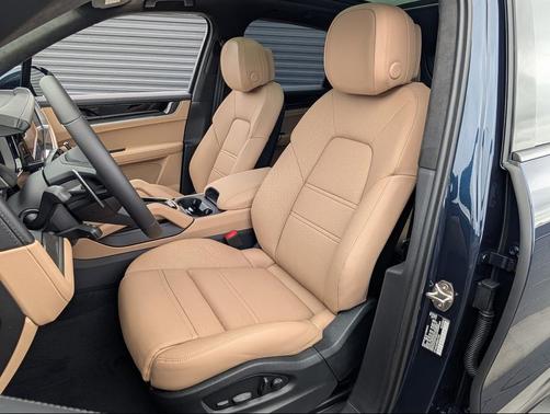2025 Porsche Cayenne Turbo