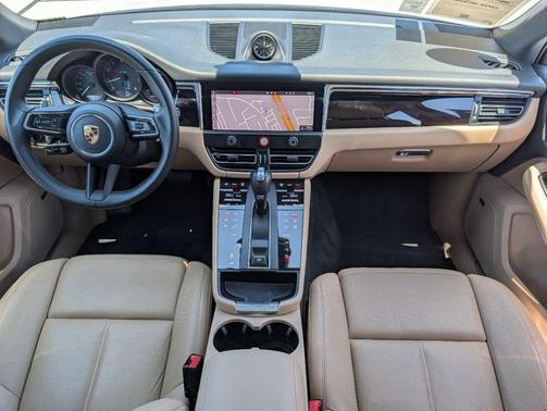 White 2024 Porsche Macan Macan