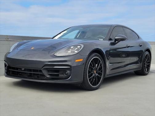2022 Porsche Panamera 4