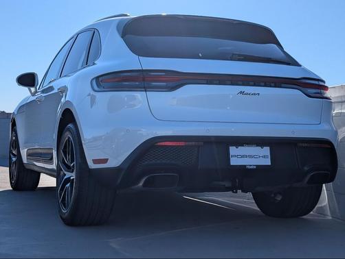 2024 Porsche Macan 