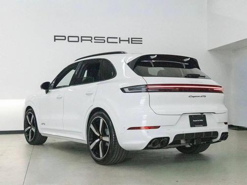 2026 Porsche Cayenne GTS