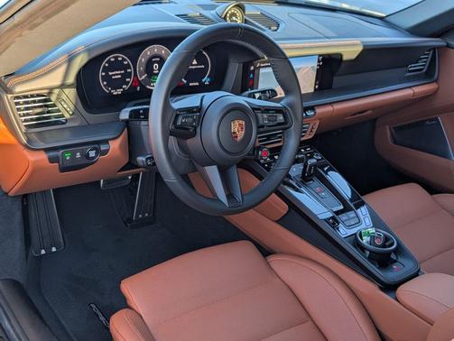 2025 Porsche 911 Carrera 4 GTS