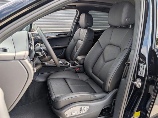 2026 Porsche Macan T