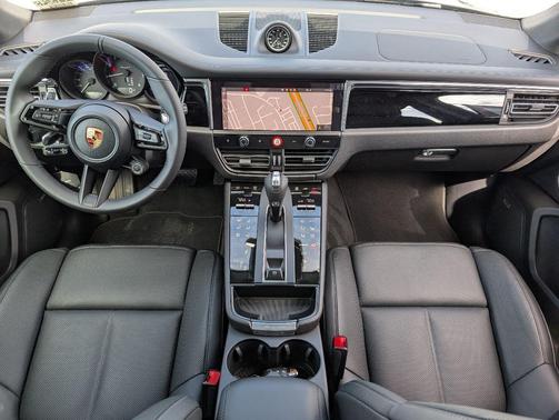 2026 Porsche Macan T