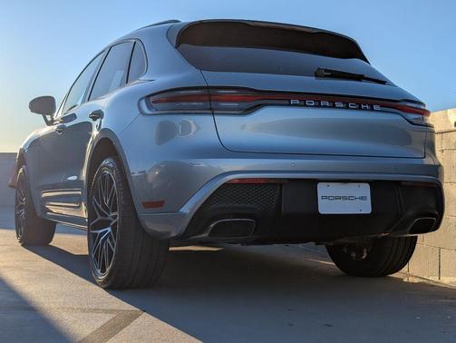 2026 Porsche Macan 