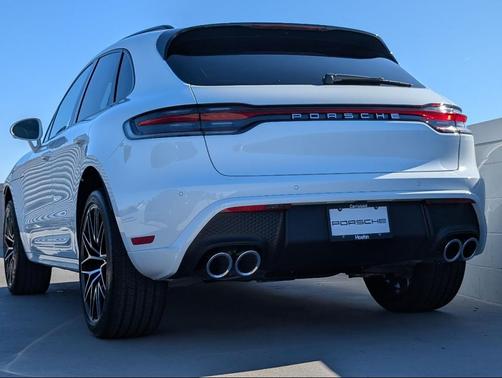 2026 Porsche Macan 
