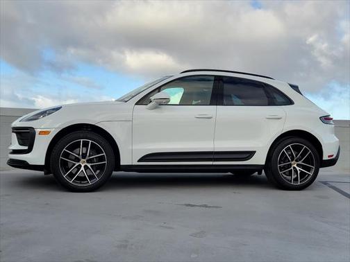 2024 Porsche Macan Base