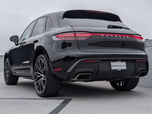 2026 Porsche Macan 