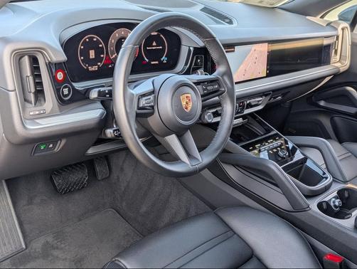 2024 Porsche Cayenne Base (Tiptronic)