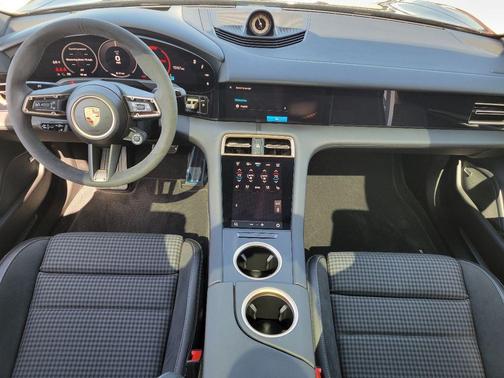 2025 Porsche Taycan 4S