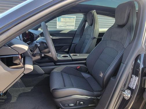 2025 Porsche Taycan 4S