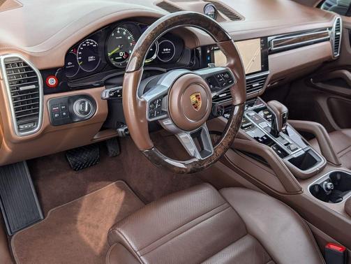 2022 Porsche Cayenne Cayenne E-Hybrid
