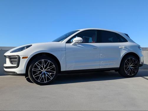 2023 Porsche Macan 