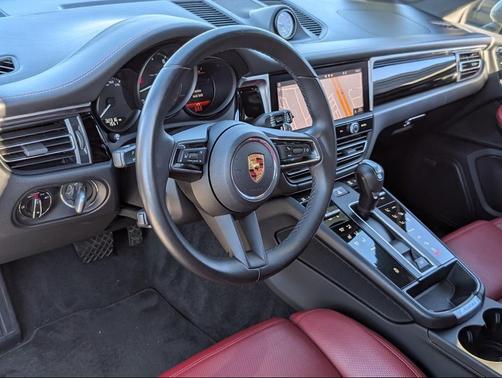2023 Porsche Macan 