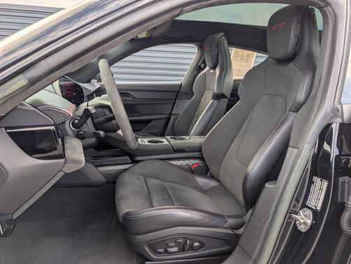 2022 Porsche Taycan GTS