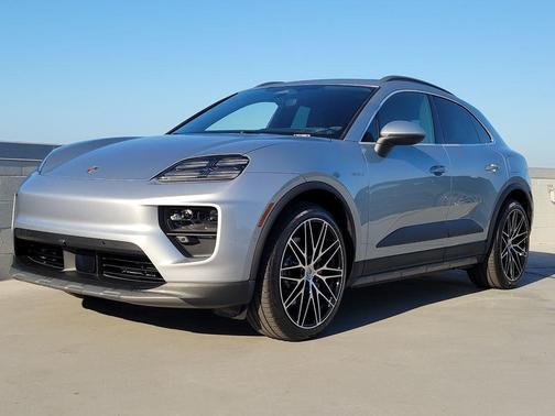 2025 Porsche Macan 4S