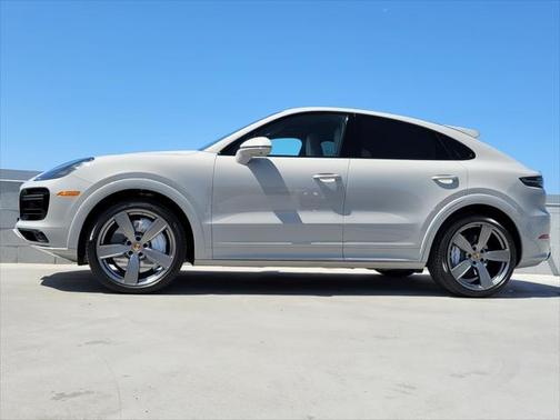 2023 Porsche Cayenne Turbo