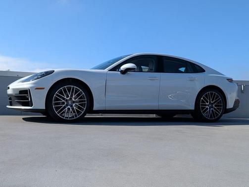 2026 Porsche Panamera 