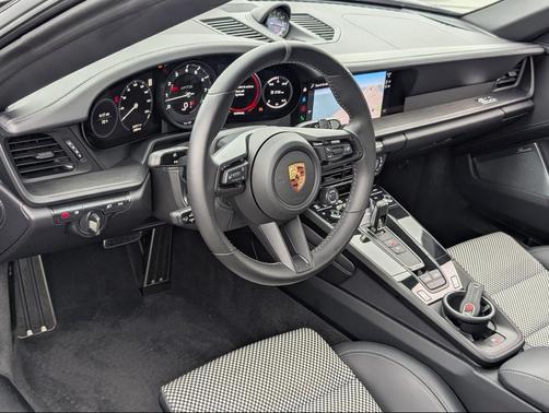 2024 Porsche 911 Targa