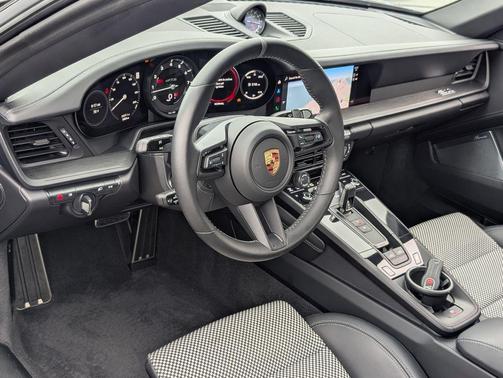 2024 Porsche 911 Targa