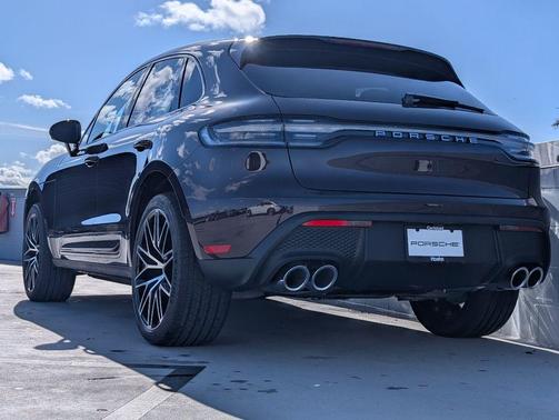 2026 Porsche Macan 