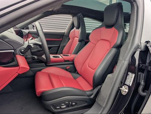 2025 Porsche Taycan GTS