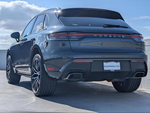 2026 Porsche Macan 