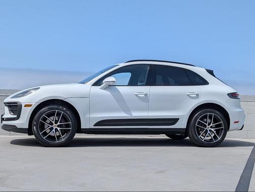 2023 Porsche Macan Base (PDK)