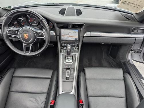 2018 Porsche 911 Carrera