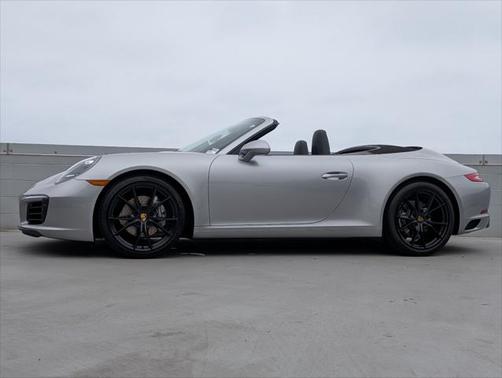 2018 Porsche 911 Carrera