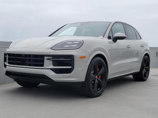 2025 Porsche Cayenne S