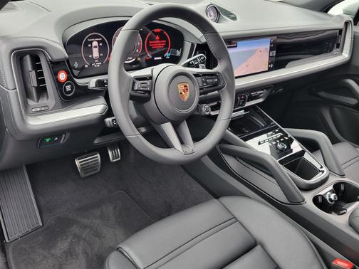2025 Porsche Cayenne S