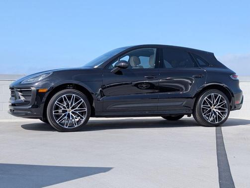 Jet Black Metallic 2024 Porsche Macan Macan