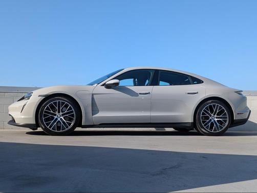 2023 Porsche Taycan